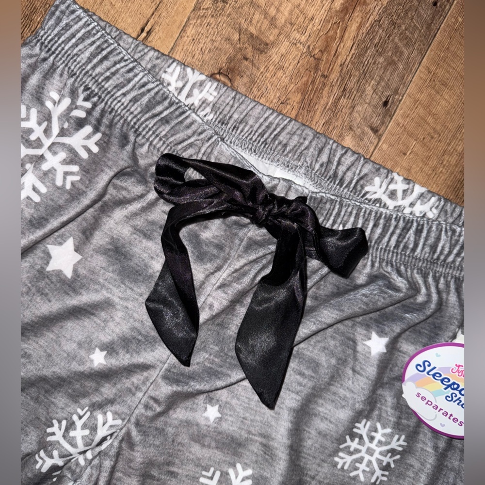 Justice Black and Gray Snowflake Pajama Set - Picture 6 of 9